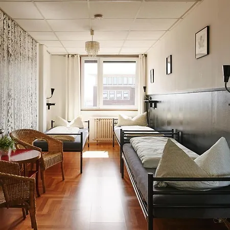 Ostello Sleep Station *