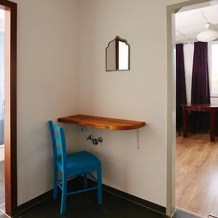 Sleep Station Hostel *